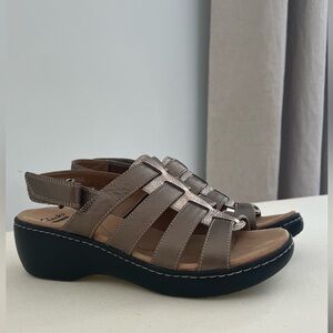Clarks sandals sz 7.5 NEW